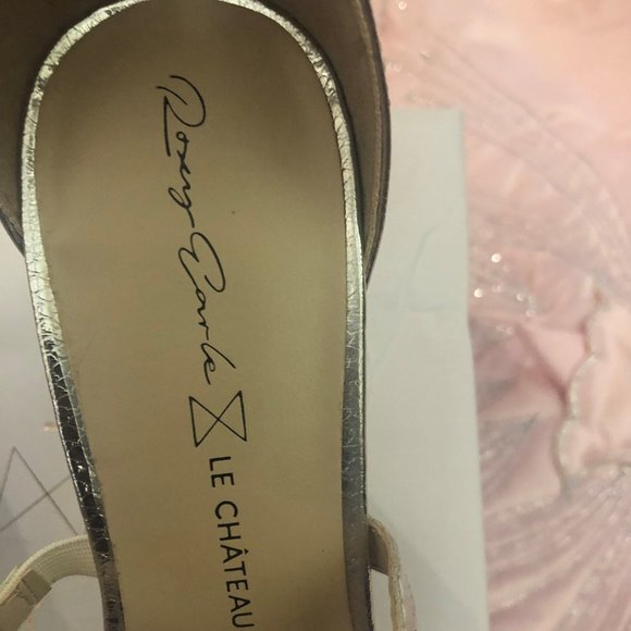 - Brand New Le chateau silver wedding heels Roxy Earle collection - Picture 8 of 9